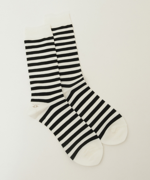 martinique（マルティニーク）の「【MARCOMONDE/マルコモンド】VENICE' pattern 05 SC26-005（ソックス/靴下・レディース・ホワイト×ブラック・FREE）」の2枚目の写真
