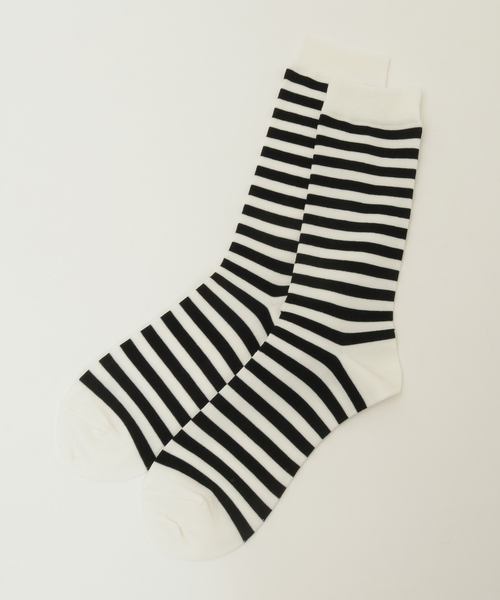 martinique（マルティニーク）の「【MARCOMONDE/マルコモンド】VENICE' pattern 05 SC26-005（ソックス/靴下・レディース・ホワイト×ブラック・FREE）」の7枚目の写真