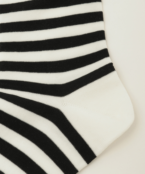 martinique（マルティニーク）の「【MARCOMONDE/マルコモンド】VENICE' pattern 05 SC26-005（ソックス/靴下・レディース・ホワイト×ブラック・FREE）」の5枚目の写真