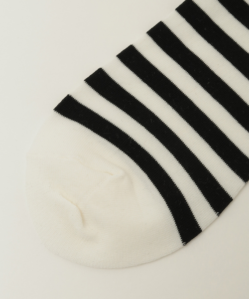 martinique（マルティニーク）の「【MARCOMONDE/マルコモンド】VENICE' pattern 05 SC26-005（ソックス/靴下・レディース・ホワイト×ブラック・FREE）」の4枚目の写真