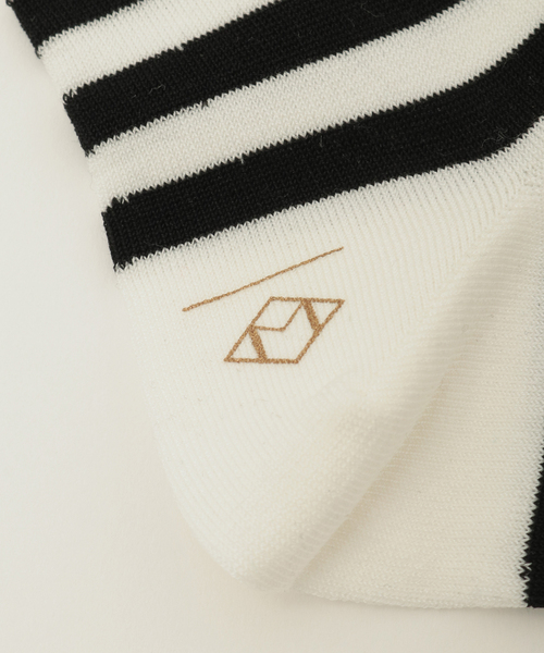 martinique（マルティニーク）の「【MARCOMONDE/マルコモンド】VENICE' pattern 05 SC26-005（ソックス/靴下・レディース・ホワイト×ブラック・FREE）」の3枚目の写真