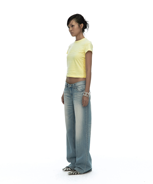 KASHIKO(カシコ)の「Embossed Baby Tee Yellow(Tシャツ/カットソー・レディース・その他・MEDIUM/SMALL)」の4枚目の写真