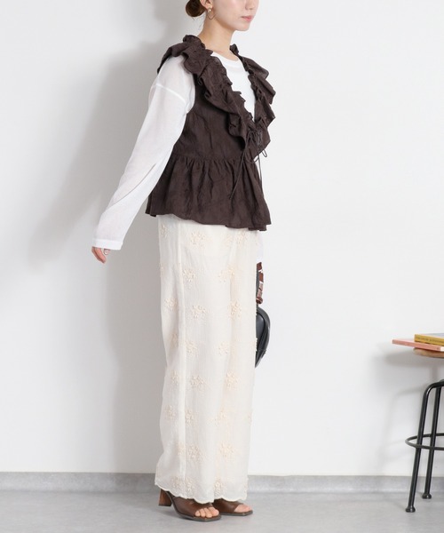 cepo(セポ)の「フリル刺繍ビスチェ(シャツ/ブラウス・レディース・チャコール/オフホワイト・M)」の9枚目の写真