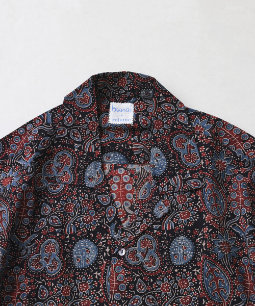 JOURNAL STANDARD relume(ジャーナルスタンダード レリューム)の「bunai / ブナイ 別注 アジュラク プリント オープンカラー半袖シャツ(シャツ/ブラウス・メンズ・アイボリー/ブラック/ネイビー/レッド・LARGE/MEDIUM)」の7枚目の写真