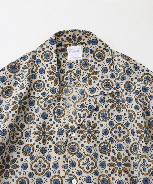 JOURNAL STANDARD relume(ジャーナルスタンダード レリューム)の「bunai / ブナイ 別注 アジュラク プリント オープンカラー半袖シャツ(シャツ/ブラウス・メンズ・アイボリー/ブラック/ネイビー/レッド・LARGE/MEDIUM)」の8枚目の写真