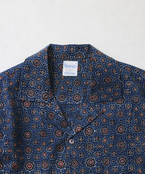 JOURNAL STANDARD relume(ジャーナルスタンダード レリューム)の「bunai / ブナイ 別注 アジュラク プリント オープンカラー半袖シャツ(シャツ/ブラウス・メンズ・アイボリー/ブラック/ネイビー/レッド・LARGE/MEDIUM)」の9枚目の写真