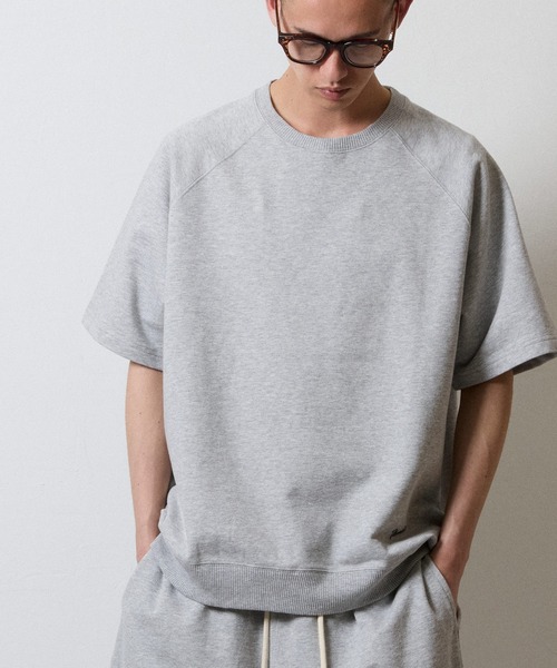 NUMBER (N)INE(ナンバーナイン)の「FIRM COTTON LIGHT SHORT PILE RAGLAN SHORT SLEEVE SWEATSHIRT / ファーム コットン ライト ミニ裏毛 ラグラン ショートスリーブ クルーネック スウェット(スウェット・メンズ・トップグレー/ブラック・M/XL/L)」の2枚目の写真