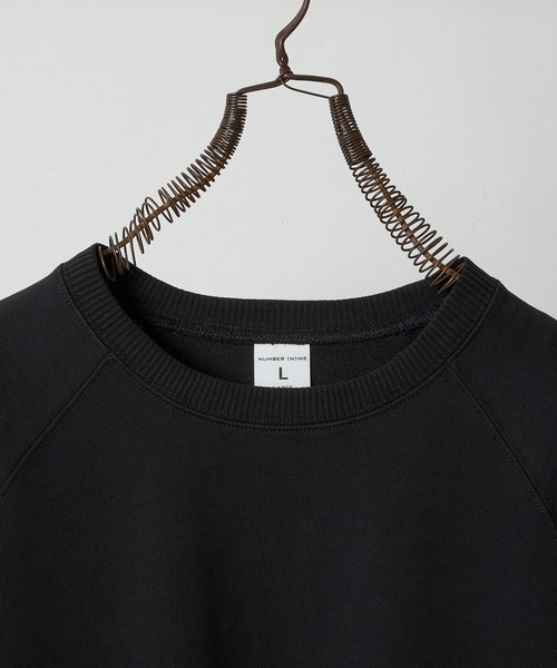 NUMBER (N)INE(ナンバーナイン)の「FIRM COTTON LIGHT SHORT PILE RAGLAN SHORT SLEEVE SWEATSHIRT / ファーム コットン ライト ミニ裏毛 ラグラン ショートスリーブ クルーネック スウェット(スウェット・メンズ・トップグレー/ブラック・M/XL/L)」の4枚目の写真