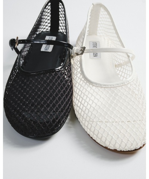 STEVE MADDEN(スティーブマデン)の「シアーメリージェーン/S.MADDEN MAGS-XS(パンプス・レディース・ブラック/ホワイト・23.5-24/23.5cm/23.0cm/22.5cm/24.5cm/24.0cm)」の5枚目の写真