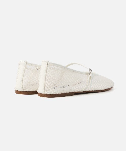STEVE MADDEN(スティーブマデン)の「シアーメリージェーン/S.MADDEN MAGS-XS(パンプス・レディース・ブラック/ホワイト・23.5-24/23.5cm/23.0cm/22.5cm/24.5cm/24.0cm)」の11枚目の写真