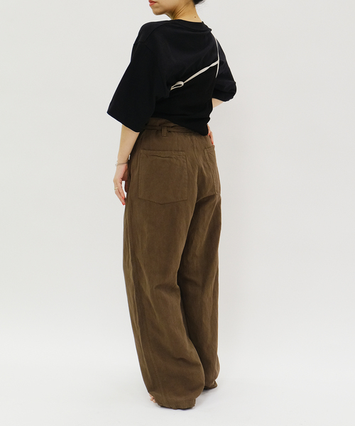 BAUM UND PFERDGARTEN(バウムウンドヘルガーデン)の「BAUM UND PFERDGARTEN バウム ウンド ヘルガーデン JIANA22135(Tシャツ/カットソー・レディース・ブラック・FREE)」の5枚目の写真