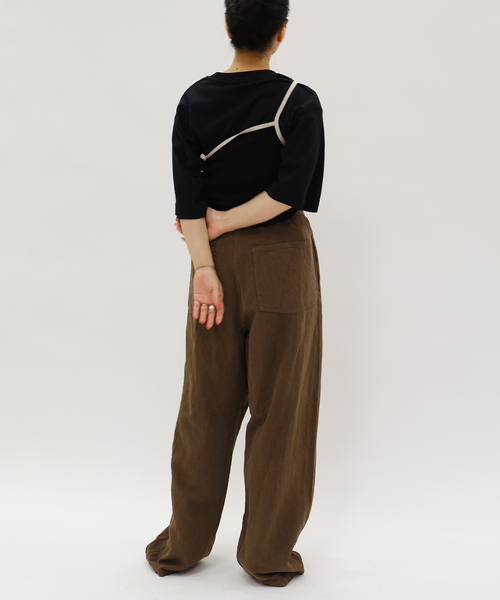 BAUM UND PFERDGARTEN(バウムウンドヘルガーデン)の「BAUM UND PFERDGARTEN バウム ウンド ヘルガーデン JIANA22135(Tシャツ/カットソー・レディース・ブラック・FREE)」の6枚目の写真