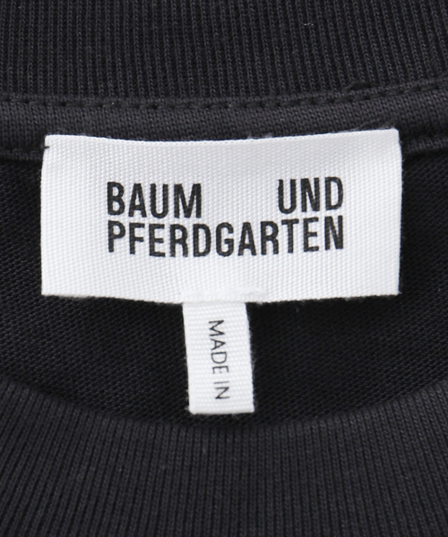 BAUM UND PFERDGARTEN(バウムウンドヘルガーデン)の「BAUM UND PFERDGARTEN バウム ウンド ヘルガーデン JIANA22135(Tシャツ/カットソー・レディース・ブラック・FREE)」の10枚目の写真
