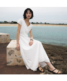 DEHEVE（デヘヴェ）の「V-Neck Flare Dress [Ivory]（ワンピース）」
