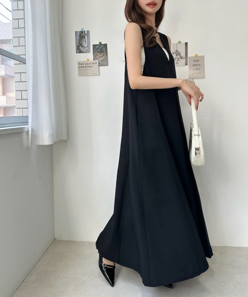 Eclat one(エクラワン)の「ゆるっと、贅沢フレア。深Vネックフロントタックワンピース(ワンピース・レディース・ベージュ/ブラック/チャコールグレー・FREE)」の5枚目の写真