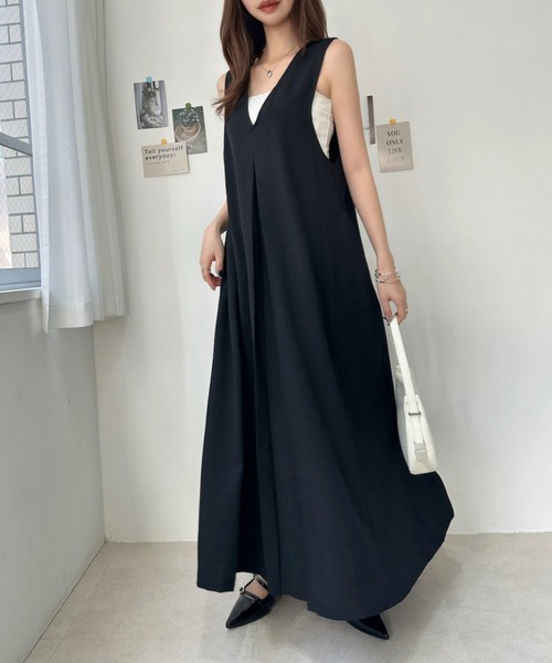 Eclat one(エクラワン)の「ゆるっと、贅沢フレア。深Vネックフロントタックワンピース(ワンピース・レディース・ベージュ/ブラック/チャコールグレー・FREE)」の7枚目の写真