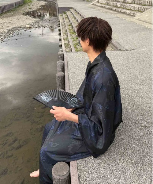 AS KNOW AS plus(アズノゥアズプラス)の「〇メンズ浴衣 3点セット 【男性浴衣・ワンタッチ角帯・下駄】(浴衣・メンズ・ブルー系/ブラック系/レッド系・FREE)」の4枚目の写真