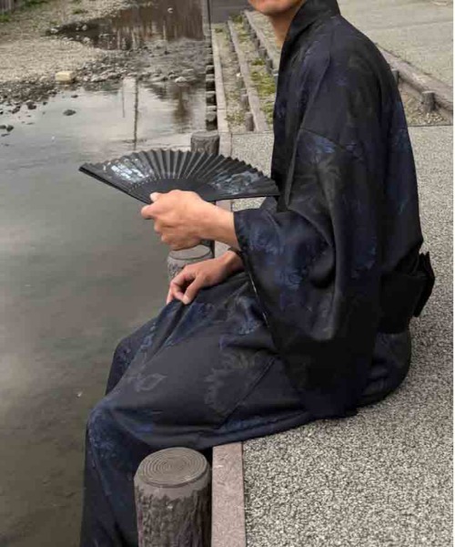 AS KNOW AS plus(アズノゥアズプラス)の「〇メンズ浴衣 3点セット 【男性浴衣・ワンタッチ角帯・下駄】(浴衣・メンズ・ブルー系/ブラック系/レッド系・FREE)」の5枚目の写真