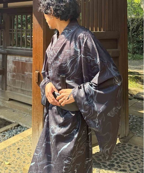 AS KNOW AS plus(アズノゥアズプラス)の「〇メンズ浴衣 3点セット 【男性浴衣・ワンタッチ角帯・下駄】(浴衣・メンズ・ブルー系/ブラック系/レッド系・FREE)」の19枚目の写真