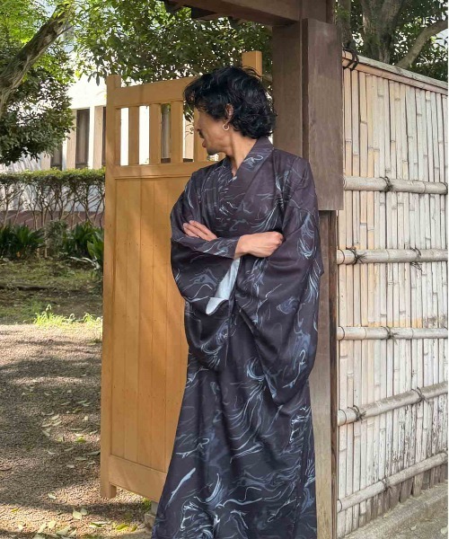AS KNOW AS plus(アズノゥアズプラス)の「〇メンズ浴衣 3点セット 【男性浴衣・ワンタッチ角帯・下駄】(浴衣・メンズ・ブルー系/ブラック系/レッド系・FREE)」の20枚目の写真