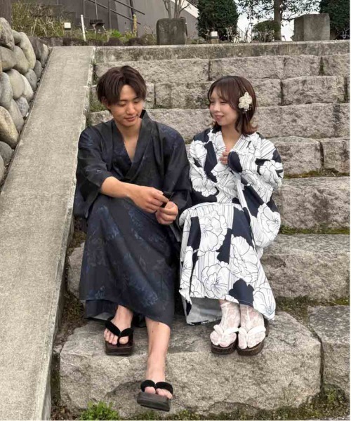 AS KNOW AS plus(アズノゥアズプラス)の「〇メンズ浴衣 3点セット 【男性浴衣・ワンタッチ角帯・下駄】(浴衣・メンズ・ブルー系/ブラック系/レッド系・FREE)」の13枚目の写真
