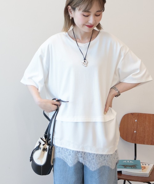 AMERICAN HOLIC(アメリカンホリック)の「レースドッキングTシャツ(Tシャツ/カットソー・レディース・ブラック/チャコールグレー/オフホワイト/マルチ・FREE)」の1枚目の写真