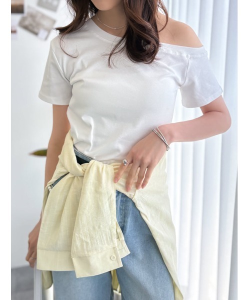 fifth(フィフス)の「ワンショルダーカットソー(Tシャツ/カットソー・レディース・ブラック×ホワイト/ブラック/ホワイト・M)」の2枚目の写真