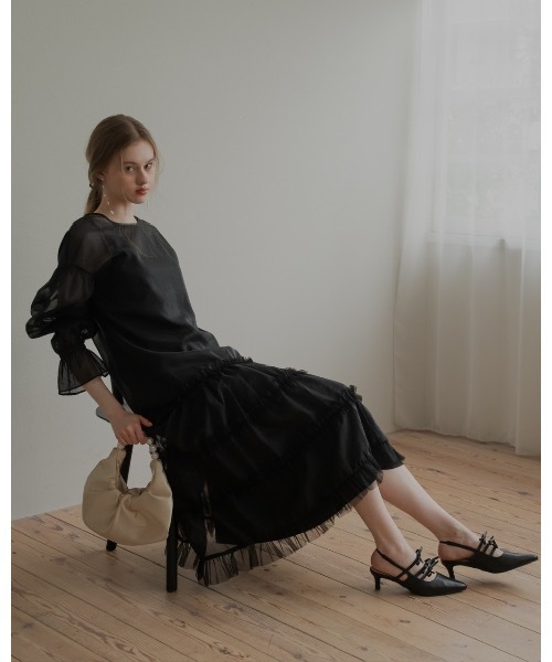 JUMELLE（ジュメロ）の「ポインテッドリボンサンダル（サンダル・レディース・ブラック/シルバー・LARGE/MEDIUM/SMALL）」の20枚目の写真