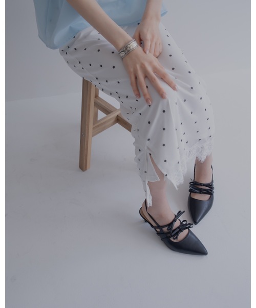 JUMELLE（ジュメロ）の「ポインテッドリボンサンダル（サンダル・レディース・ブラック/シルバー・LARGE/MEDIUM/SMALL）」の18枚目の写真