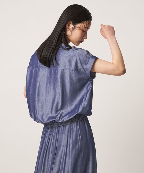 A DAY IN THE LIFE UNITED ARROWS(アデイインザライフユナイテッドアローズ)の「シャンブレー スキッパーブラウス ‐セットアップ対応‐ <A DAY IN THE LIFE>(シャツ/ブラウス・レディース・ダークグレー/オリーブ/ロイヤルブルー・FREE)」の4枚目の写真