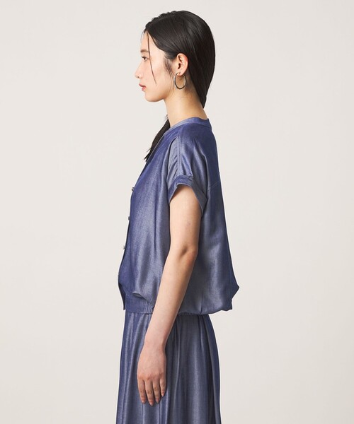 A DAY IN THE LIFE UNITED ARROWS(アデイインザライフユナイテッドアローズ)の「シャンブレー スキッパーブラウス ‐セットアップ対応‐ <A DAY IN THE LIFE>(シャツ/ブラウス・レディース・ダークグレー/オリーブ/ロイヤルブルー・FREE)」の10枚目の写真