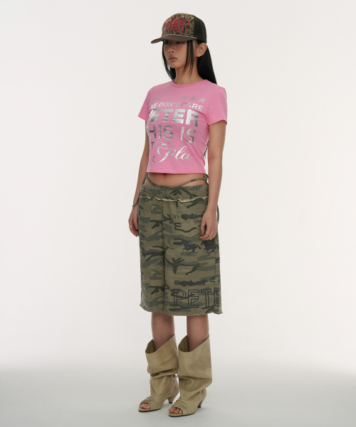 GILAARCHIVE(ギラアーカイブ)の「STRAP WAIST DOODLE BERMUDA SWEAT SHORTS_CAMO(その他パンツ・レディース・その他・FREE)」の3枚目の写真