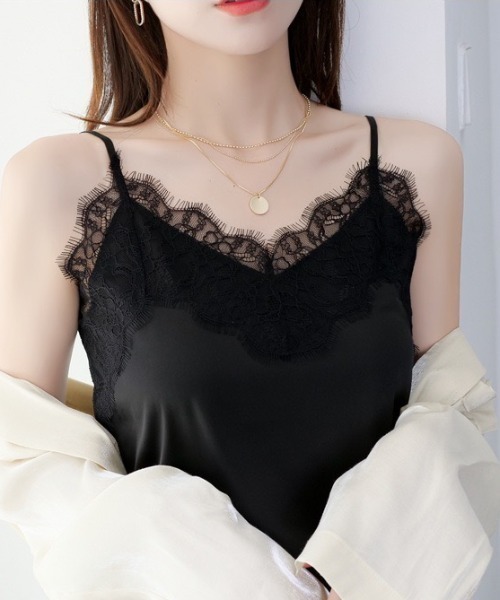 HAILY(ヘイリー)の「レース使いVネックデザインサテンキャミソール(キャミソール・レディース・ブラック/ホワイト/アイボリー・M)」の19枚目の写真
