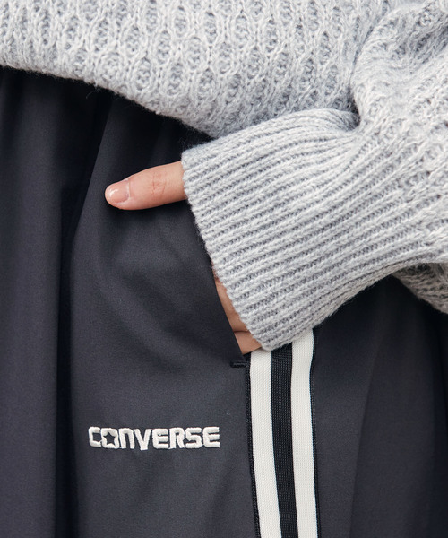 CONVERSE(コンバース)の「CONVERSE / コンバース ストレッチ サイドライン ゴアードスカート(スカート・レディース・ネイビー/ブラック・M)」の4枚目の写真