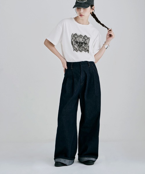etoll.(エトル)の「UVカット&接触冷感 レースロゴ刺繍Tシャツ(Tシャツ/カットソー・レディース・オフホワイト/ブラック・FREE)」の4枚目の写真