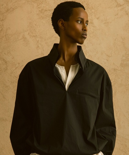 CIRCLEE(サークリー)の「CIRCLEE(サークリー)スキッパーデザイントップス(シャツ/ブラウス・メンズ・ベージュ/ブラック・L/M/XL)」の7枚目の写真