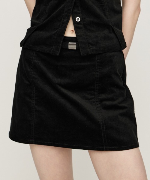 SLY(スライ)の「BELTED CORDUROY S/SKORT ベルテッドコーデュロイショートスコート 秋服 冬服(スカート・レディース・ブラック/ブラウン/ベージュ・0/1)」の2枚目の写真