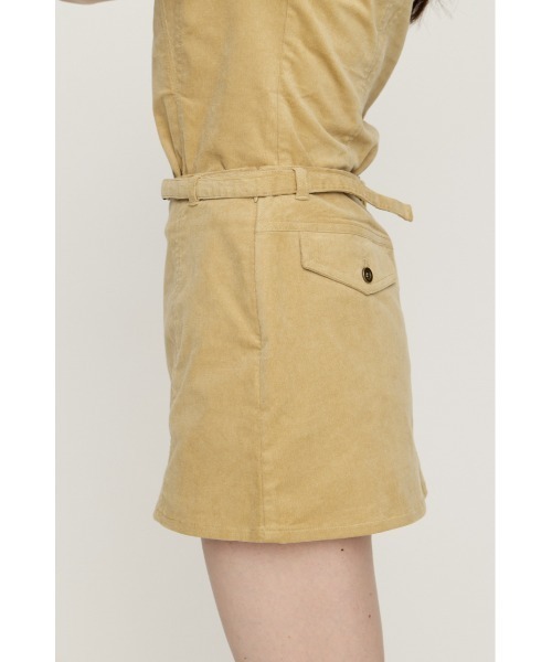 SLY(スライ)の「BELTED CORDUROY S/SKORT ベルテッドコーデュロイショートスコート 秋服 冬服(スカート・レディース・ブラック/ブラウン/ベージュ・0/1)」の4枚目の写真