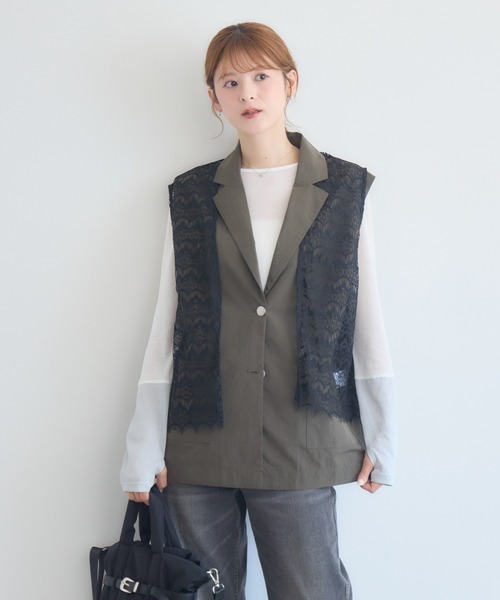 Pillini(ピリーニ)の「2WAY レースレイヤードテーラードベスト(ベスト・レディース・カーキ/グレイッシュベージュ・MEDIUM)」の10枚目の写真
