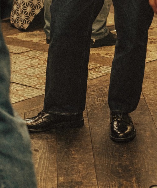 CONZ(コンズ)の「CLASSIC PLAIN TOE BLACK CROCODILE(ドレスシューズ・メンズ・ブラック・26.5/26/25.5/25)」の9枚目の写真