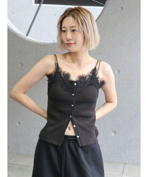 Ungrid（アングリッド）の「レースボタンデザインキャミトップス（Tシャツ/カットソー・レディース・イエロー/ブラック/ブラウン・FREE）」の10枚目の写真