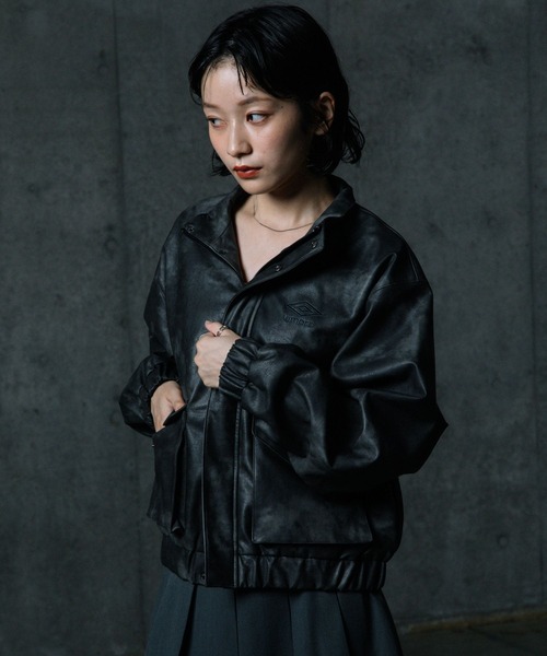 ALAND(エーランド)の「【UNISEX】ALAND×UMBRO/フェイクレザーブルゾン(ブルゾン・メンズ・ブラック系1/ブラック・SMALL/LARGE)」の10枚目の写真