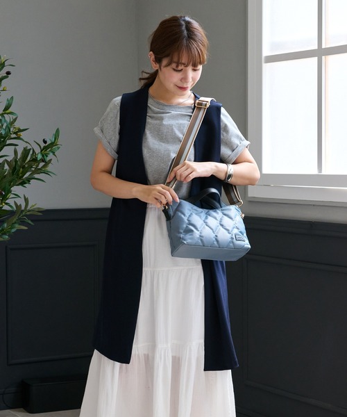LIZDAYS（リズデイズ）の「【撥水/500mlペットボトル収納】ナイロン2WAYミニトート（メッセンジャーバッグ・レディース・グレイッシュベージュ/ダークグレー/ブルー/ブラック×ベージュ/スモーキーグリーン系/ナチュラル・FREE）」の12枚目の写真