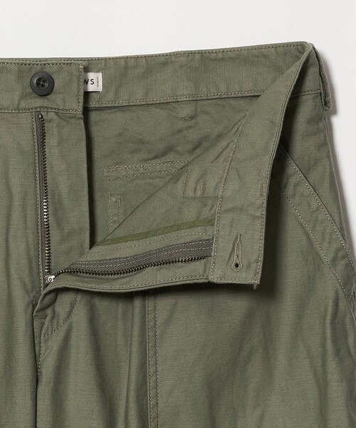 UNITED ARROWS（ユナイテッドアローズ）の「オーガニックコットン バックサテン ファティーグパンツ（その他パンツ・メンズ・オリーブ・L/XL/S/M）」の13枚目の写真
