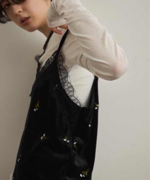 Trish（トリッシュ）の「ベロア花刺繍レースヘムキャミソール（キャミソール・レディース・ブラウン/ブラック・FREE）」の12枚目の写真