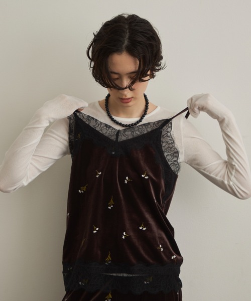 Trish（トリッシュ）の「ベロア花刺繍レースヘムキャミソール（キャミソール・レディース・ブラウン/ブラック・FREE）」の22枚目の写真