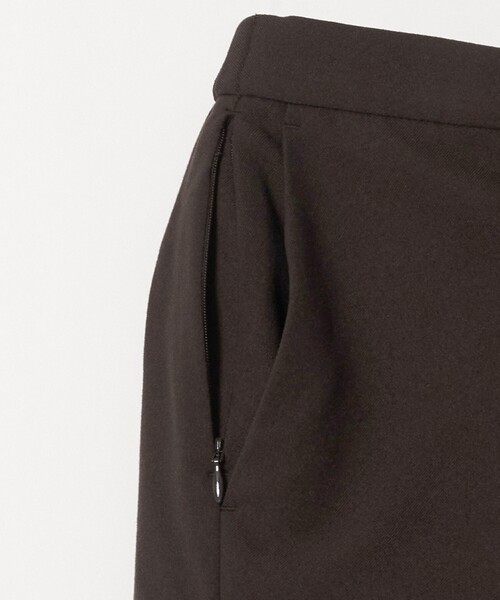UNITED ARROWS(ユナイテッドアローズ)の「テックツイル ノープリーツ テーパードスラックス UA COZY ウォッシャブル ヨコストレッチ(スラックス・メンズ・ネイビー/モカ・M/S/L/XL)」の16枚目の写真