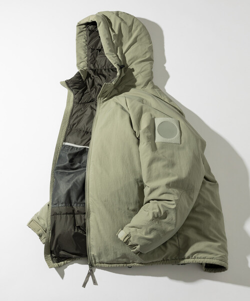 FREAK'S STORE(フリークスストア)の「NANGA × FREAK'S STORE/ナンガ 別注 HOODIE DOWN JACKET WOMEN’S/フーディ ダウンジャケット(ダウンジャケット/コート・レディース・ブラック/グレー/ブラウン・フリ-)」の1枚目の写真