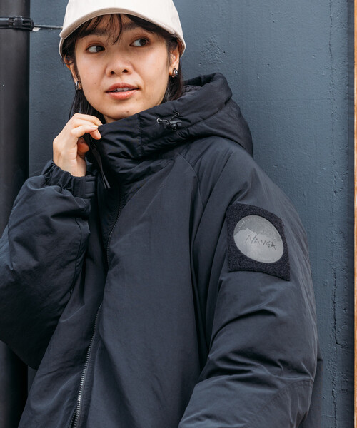 FREAK'S STORE(フリークスストア)の「NANGA × FREAK'S STORE/ナンガ 別注 HOODIE DOWN JACKET WOMEN’S/フーディ ダウンジャケット(ダウンジャケット/コート・レディース・ブラック/グレー/ブラウン・フリ-)」の6枚目の写真