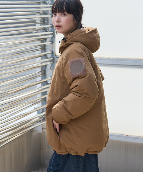 FREAK'S STORE(フリークスストア)の「NANGA × FREAK'S STORE/ナンガ 別注 HOODIE DOWN JACKET WOMEN’S/フーディ ダウンジャケット(ダウンジャケット/コート・レディース・ブラック/グレー/ブラウン・フリ-)」の9枚目の写真